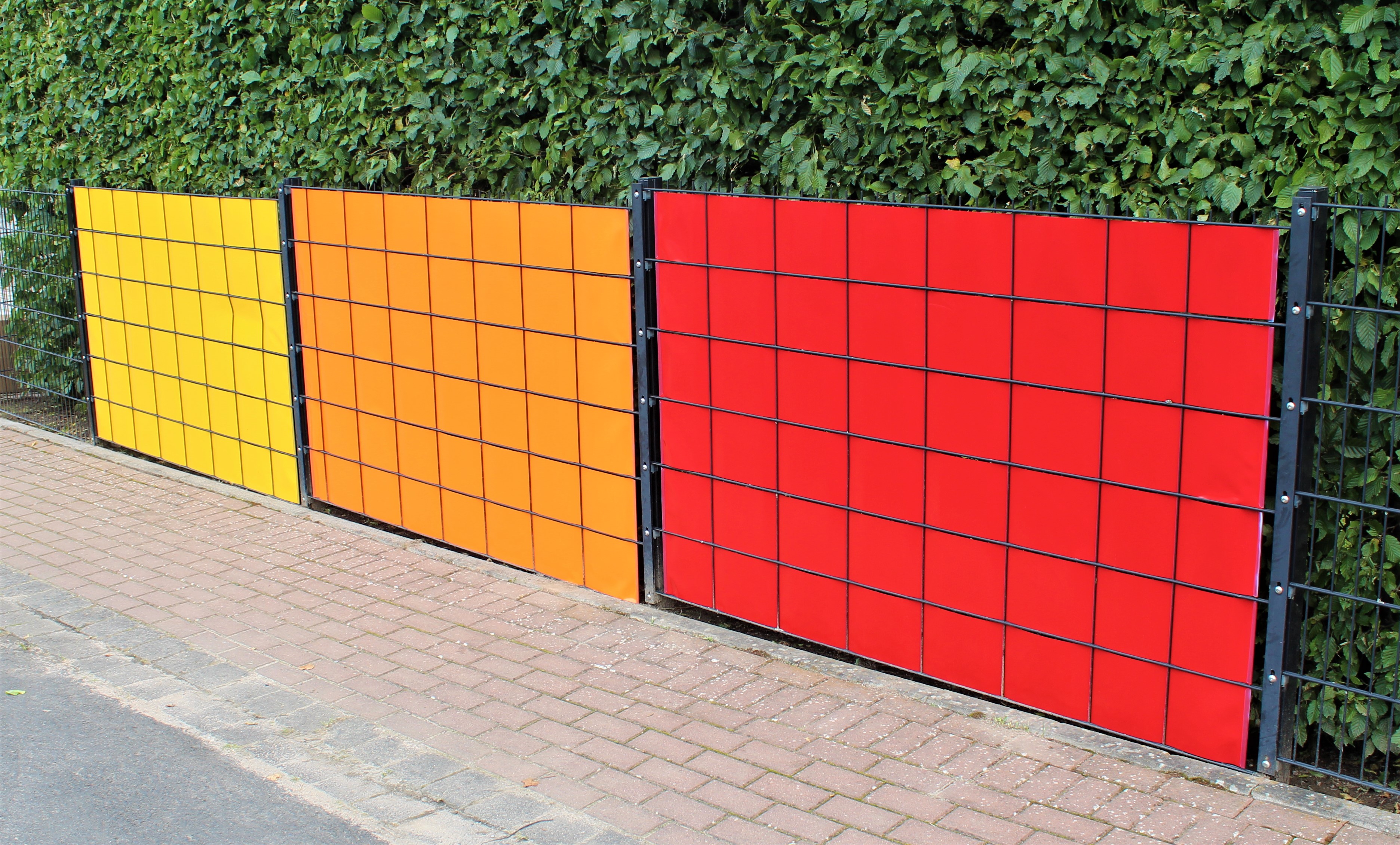Sichtschutzstreifen aus PVC abdeckplanen.at Die Planenmanufaktur