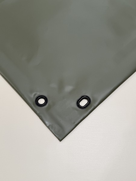 PVC matt mit Saum und Ovalösen alle 100cm, olivgrün